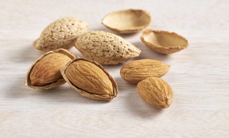 health-benefits-of-adding-almonds-into-daily-fitness-regime-–-blog-–-healthifyme